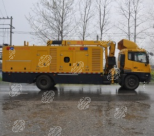 REV5161TPS5 High Flow Drainage Vehicle