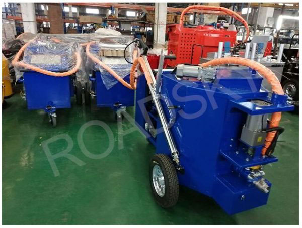 Asphalt Crack Sealing Machine Warehouse & Package