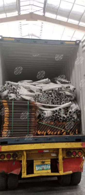 Integrated Solar Street Light Packaging and Transportation