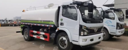 National VI Dongfeng 5cbm water sprinkling vehicle