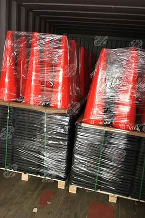 PE Traffic Cone Packing & Delivery