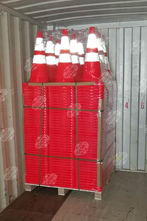 PE Traffic Cone Packing & Delivery