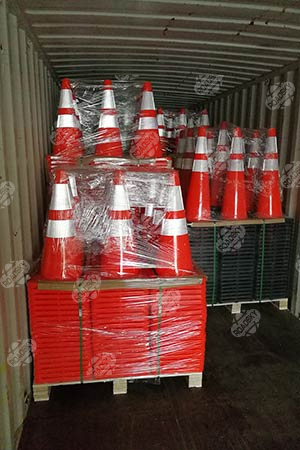 PE Traffic Cone Packing & Delivery