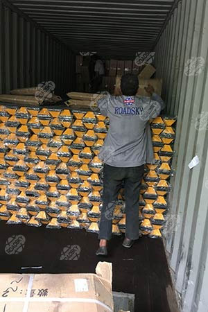 Parking Lot Rubber Wheel Stopper Packing & Delivery