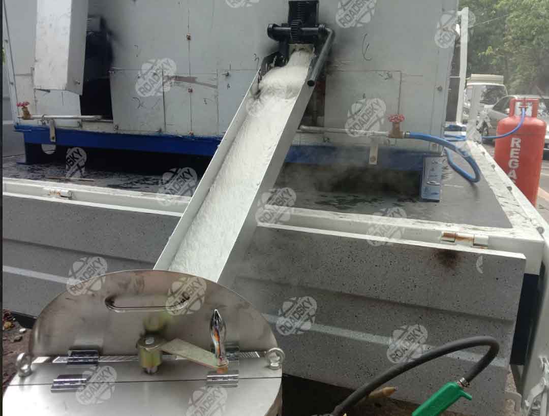 RS-4A-1200 Double Tank Thermoplastic Paint Preheater Application