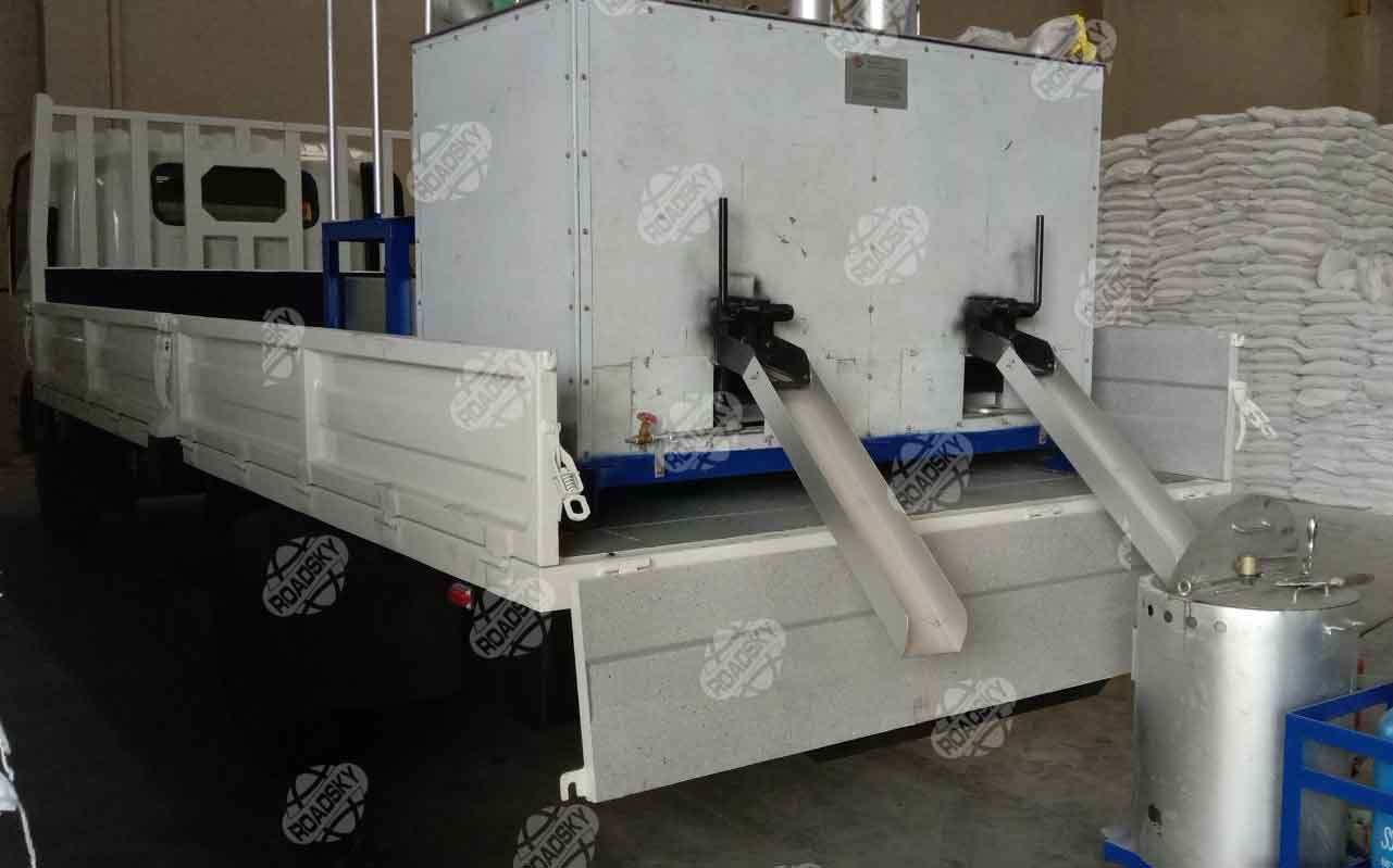 RS-4A-1200 Double Tank Thermoplastic Paint Preheater Application