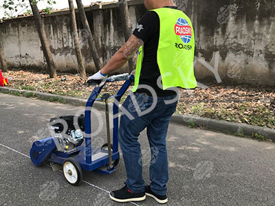 RS-8-Road-Marking-Cleaning-Machine-Working-On-Site-3