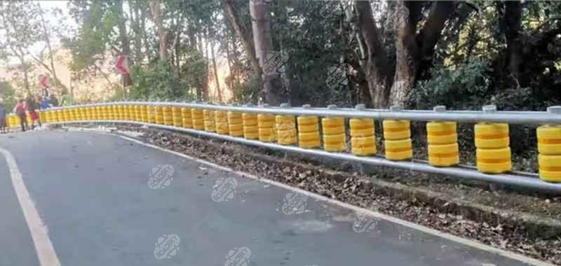 Roller Guardrail