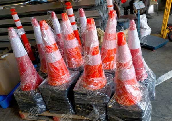 Traffic Cones Packing