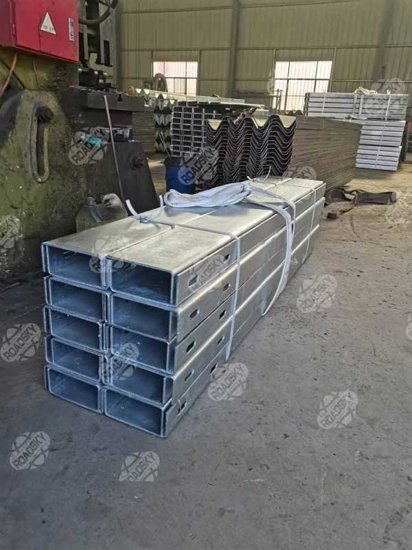 U Post Packing & Delivery