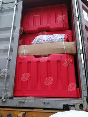 Water Filled Road Barrier Packing & Delivery