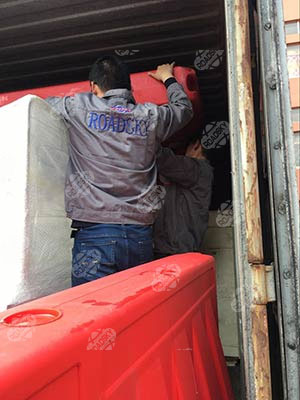 Water Filled Road Barrier Packing & Delivery