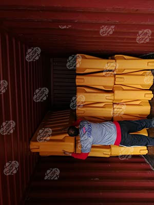 Water Filled Road Barrier Packing & Delivery