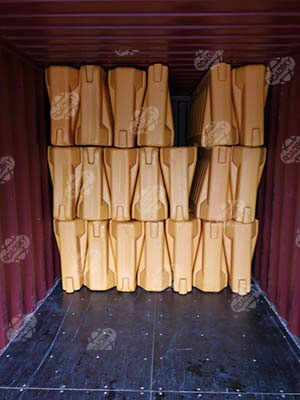 Water Filled Road Barrier Packing & Delivery
