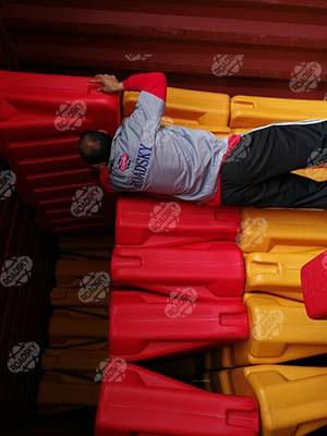 Water Filled Road Barrier Packing & Delivery